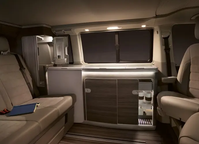 California 6.1 interieur en indeling